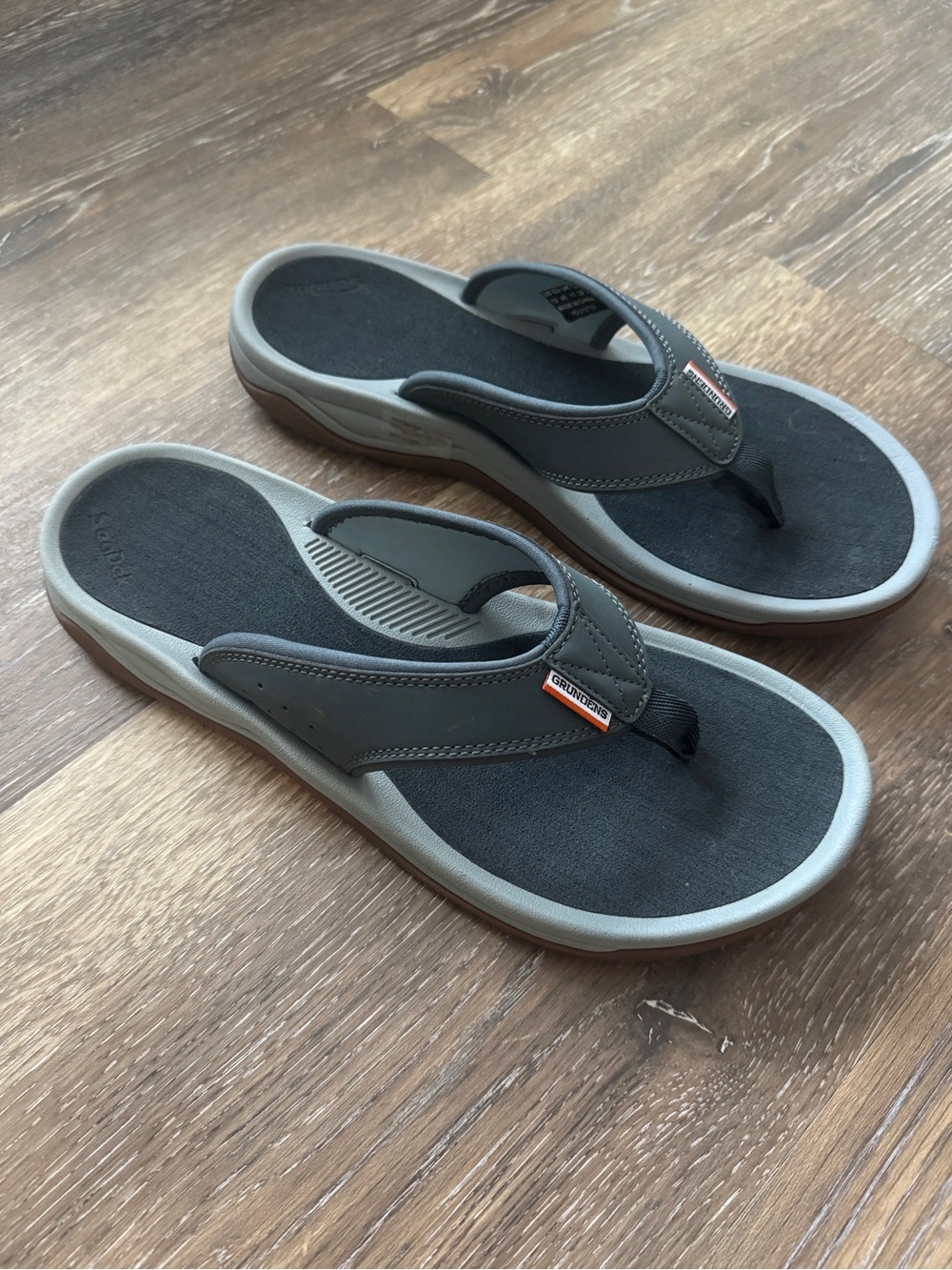 Grundens Deck-Boss Sandals Rubber Men's Flip Flops Fishing Beach Size 12 NWOB